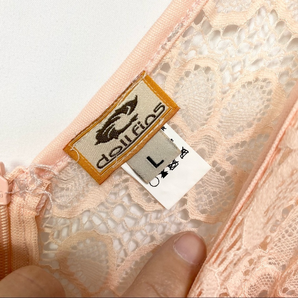 Doll Fins-Peach lace overlay W Lace sheer back dress L - Picture 6 of 9